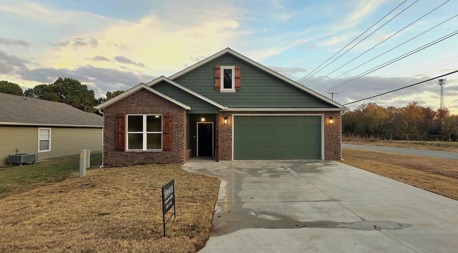 Front elevation of custom home built for Green Country living